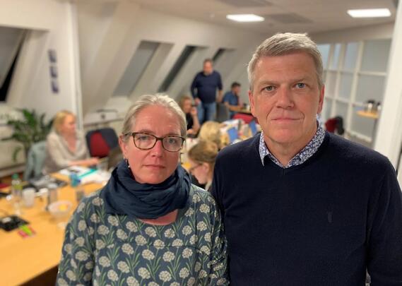 Marianne Lange Krogh og Bård Ruud forhandler for Unio med Oslo kommune.
